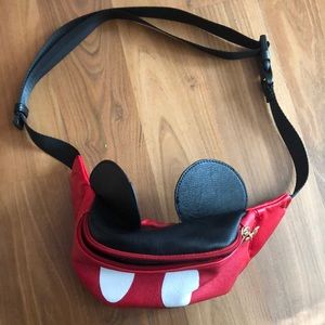 Loungefly Disney Mickey waist pack